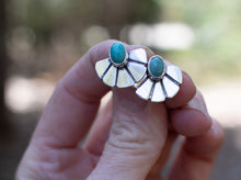 Load image into Gallery viewer, Floral Studs #2