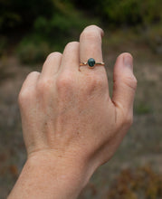 Load image into Gallery viewer, Green! Gold! Size 8.25!