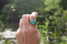 Load image into Gallery viewer, Flower Petal; Fits a size 7-7.25