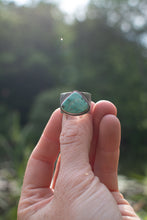 Load image into Gallery viewer, Flower Petal; Fits a size 7-7.25