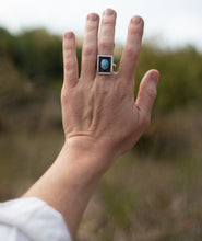 Load image into Gallery viewer, Windowpane; Size 9