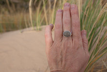 Load image into Gallery viewer, Chhharlevooix Ring - size 7.75