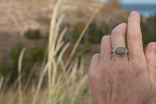 Load image into Gallery viewer, Chhharlevooix Ring - size 7.75