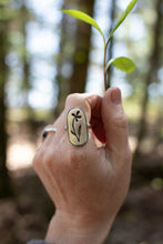 Load image into Gallery viewer, Daisy Ring; Size 7