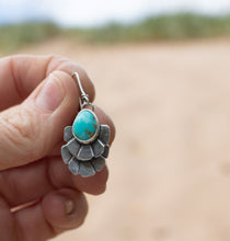Load image into Gallery viewer, Floral Earrings; 1