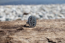 Load image into Gallery viewer, Lilly of the Valley Ring! Size 8.75