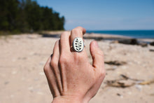 Load image into Gallery viewer, Lilly of the Valley Ring! Size 8.75