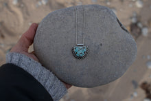 Load image into Gallery viewer, Sand Moon Necklace