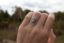 Load image into Gallery viewer, Saddle; size 5.25