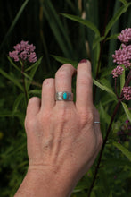Load image into Gallery viewer, Secret Beach; Fits size 7-7.25