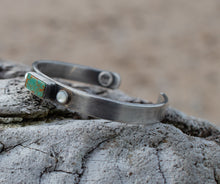 Load image into Gallery viewer, Midline Cuff