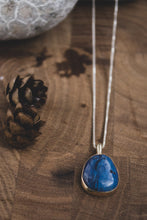 Load image into Gallery viewer, 14k Swirl Pendant