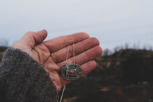 Load image into Gallery viewer, Puddle Necklace