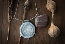 Load image into Gallery viewer, Dune Rose Necklace
