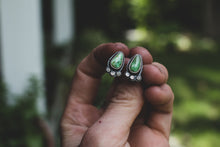 Load image into Gallery viewer, Sandy Feet Studs