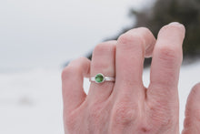 Load image into Gallery viewer, Baby Green; Size 5.5
