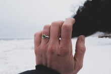 Load image into Gallery viewer, Baby Green; Size 5.5