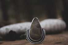 Load image into Gallery viewer, Petoskey Stunna; Size 7.75-8