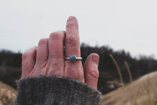 Load image into Gallery viewer, Tiny little dainty thang; Size 8