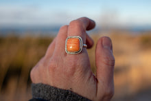 Load image into Gallery viewer, Coral Sunsets; Big Twist Size 7