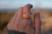 Load image into Gallery viewer, Coral Sunsets; Big Twist Size 7