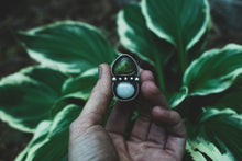 Load image into Gallery viewer, Shoreline Goods; Size 9.