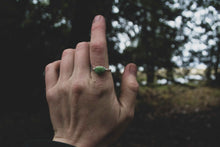 Load image into Gallery viewer, Sideways emerald, size 8.75