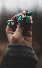 Load image into Gallery viewer, Petal Ring; Size 6