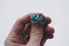 Load image into Gallery viewer, Nug Studs