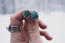 Load image into Gallery viewer, Nug Studs