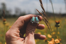 Load image into Gallery viewer, Tiny Bar Studs