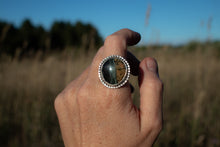 Load image into Gallery viewer, Shoreline Ring; Size 8.5