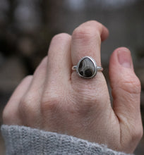 Load image into Gallery viewer, Toskey Ring; Size 6.5