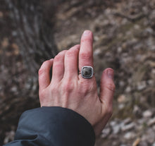 Load image into Gallery viewer, Window Pane Petoskey; Size 7