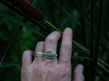 Load image into Gallery viewer, Striped Beach Stone; Size 6.25