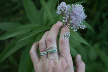 Load image into Gallery viewer, Striped Beach Stone; Size 6.25