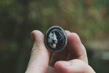 Load image into Gallery viewer, White Buffalo Size 7.5