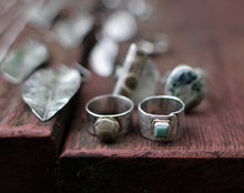 Load image into Gallery viewer, Blue Bloom Ring; Fits Size 6.75