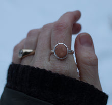 Load image into Gallery viewer, Sun Glow ; Size 7.75
