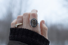 Load image into Gallery viewer, Oval Shadowbox ; Size 7
