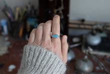 Load image into Gallery viewer, Sideways Rain ; Size 5.75
