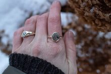 Load image into Gallery viewer, Golden Rays - Size 9.5
