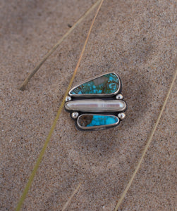 Turquoise and pearl sandwich ; size 7.5