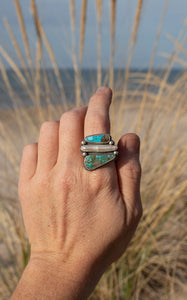 Turquoise and pearl sandwich ; size 7.5